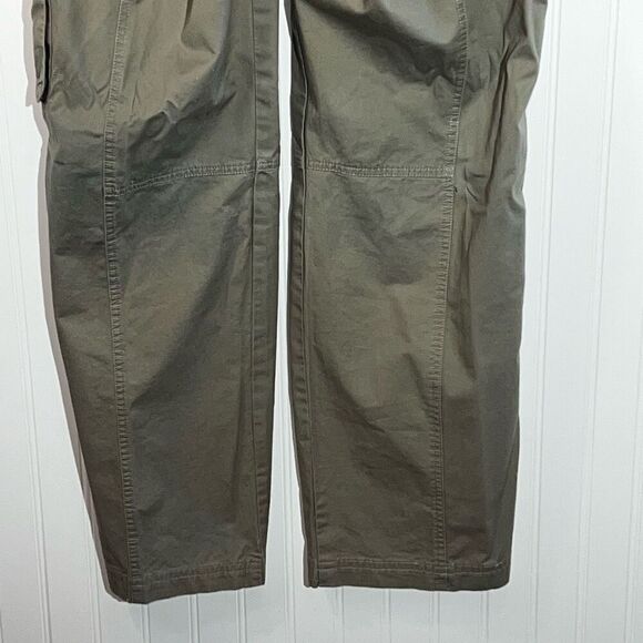 Monroe & Main Pull On Cargo Pants Women’s 12 Khaki Outdoors Zippers Pockets - Picture 7 of 8